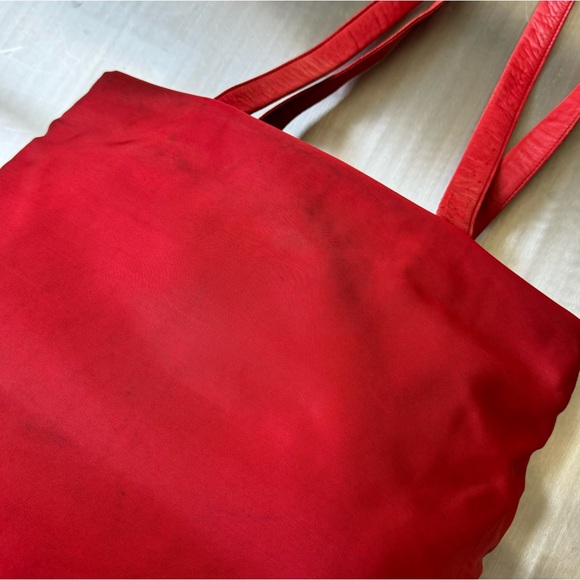 Prada Vintage Oversized Tessuto Nylon Tote in Red - Picture 5 of 9